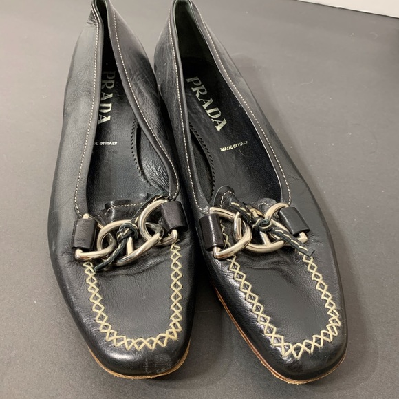 EUC‎ Prada Black Leather Flat W/ Buckle Size 37.5 - Picture 1 of 7